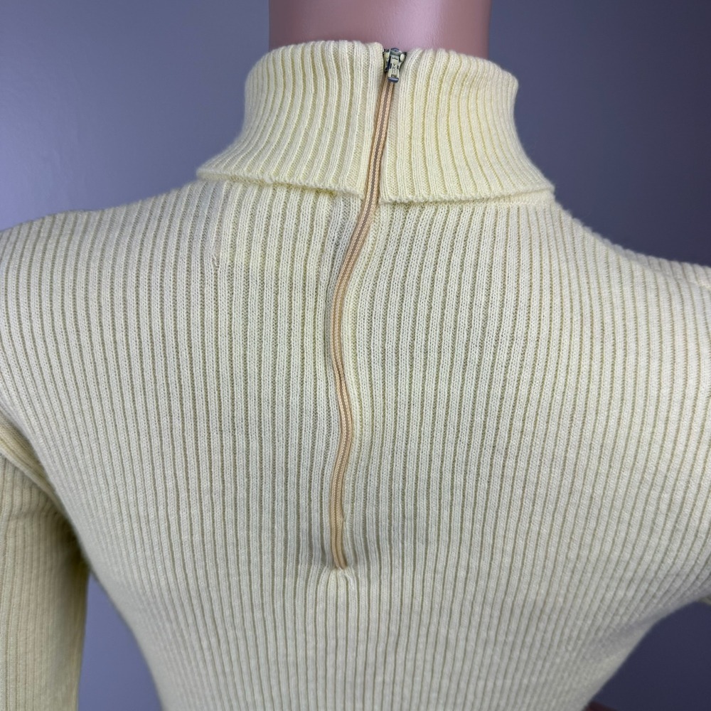 VTG 70s Korean Ribbed Womens Yellow Turtleneck Sweater Zip Acrylic Knit XS/S - Picture 10 of 13